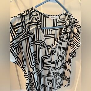 Nine West Black & White Geometric Blouse Small